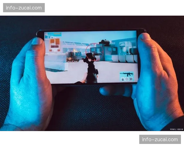 AR增强现实叠加层，实时同步分发至移动端交互界面